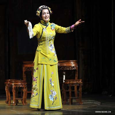 Chinese actress Liu Xiaoqing performs in drama 'Fenghua Juedai'