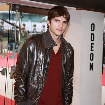 Ashton Kutcher buys phone case for Mila Kunis