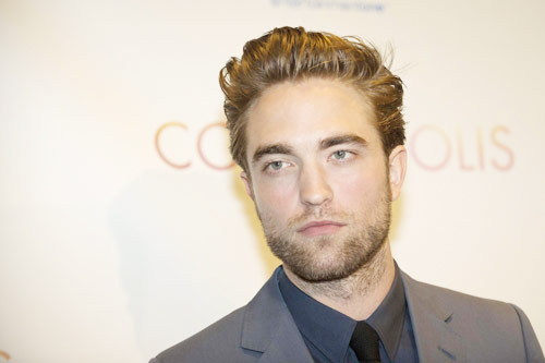Robert Pattinson won't speak to Kristen