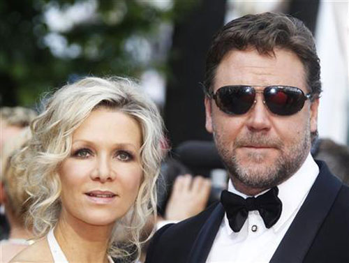 Russell Crowe separates from wife