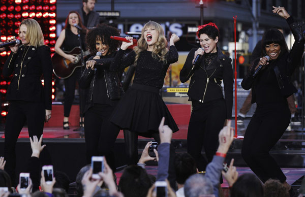 Taylor Swift sings 'Good Morning America'