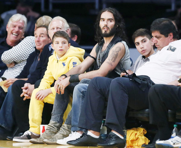 30 Times Celebrities Had a Blast Sitting Courtside Basketball Games