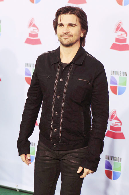 Singers arrive at Latin Grammy Awards