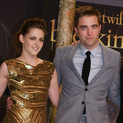 Pattinson and Stewart house hunt in UK