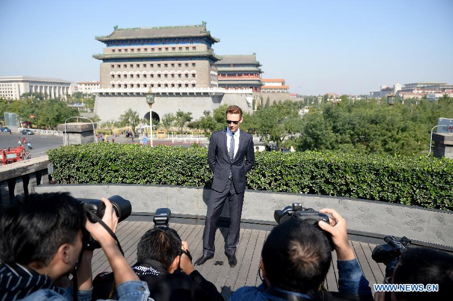 Tom Hiddleston promotes movie 'Thor: The Dark World' in Beijing