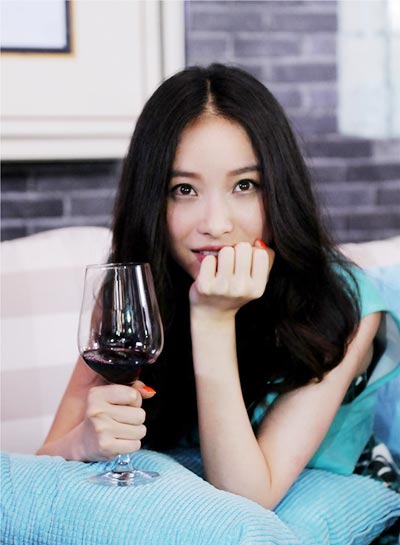 Ni Ni and Angelbaby celebrate end of filming