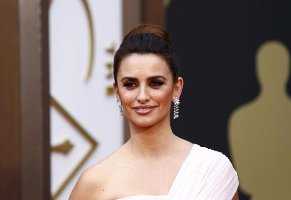 Penelope Cruz named 'sexiest woman alive' by Esquire magazine