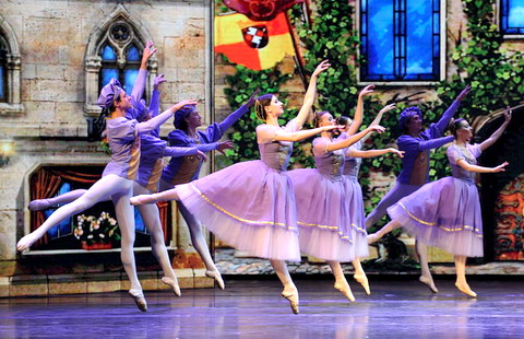 Anhui theater stages ballet <EM>Swan Lake </EM>in 3D