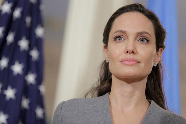 Angelina Jolie speaks on plight of refugees