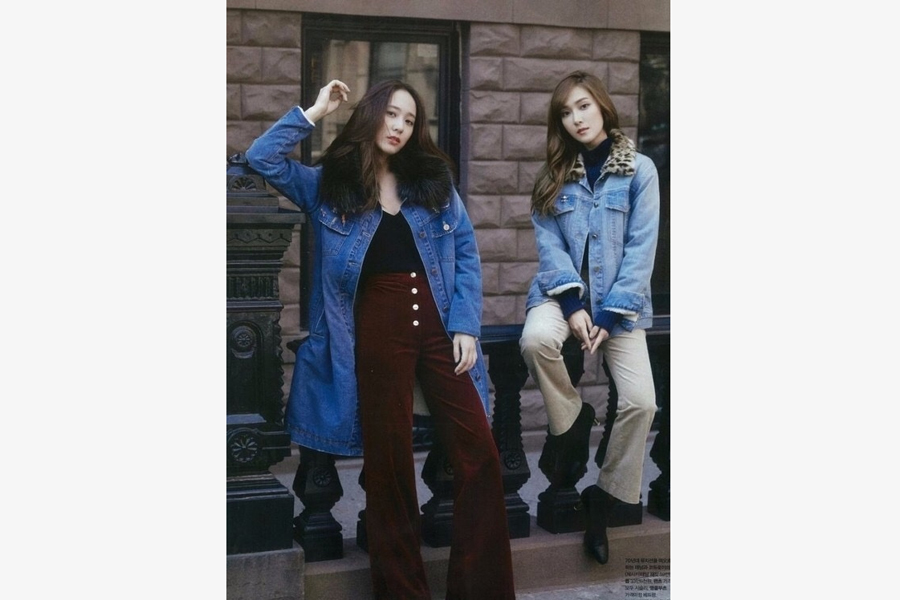 Sisters Jessica and Krystal pose for 'Cosmopolitan'