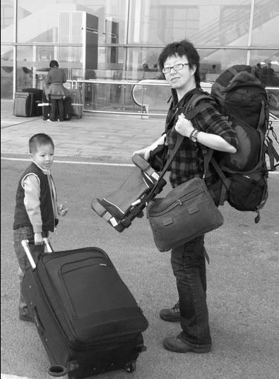 Mom and son rely on kindness of strangers