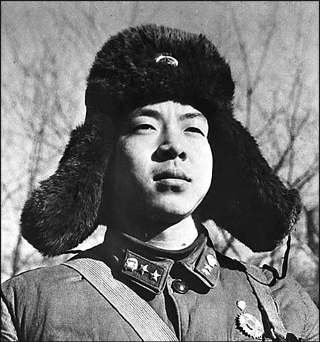 Lei Feng continues to lead by unselfish and heroic example