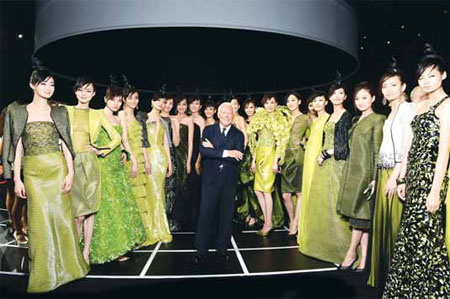 Fashion Special: Armani hosts fashion gala in Beijing