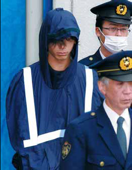 Police turn to Internet, TV to catch fugitives