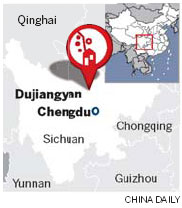 Two killed, 21 missing in Sichuan landslide4