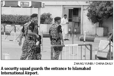 Pakistanis adapt to everyday heightened security