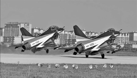PLA aerobatic team to perform in Russia
