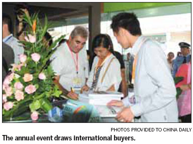 Guangdong Special: Guzhen brightens prospects at international lighting fair