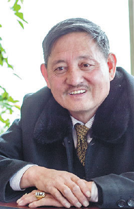 Carpenter turns the wealthiest men in Tibet