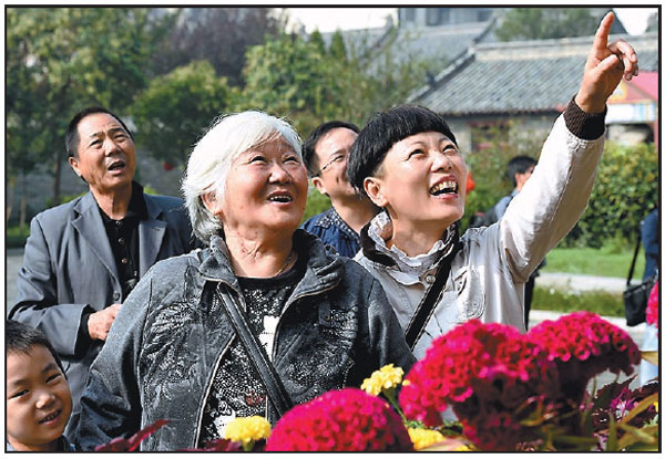 Surge in vacationing Chinese seniors drives travel business