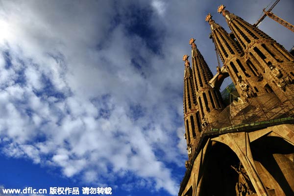 Spain takes pains to lure more tourists from China