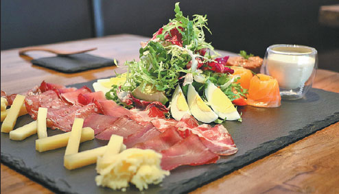 Expat brings bites of Switzerland to Beijing