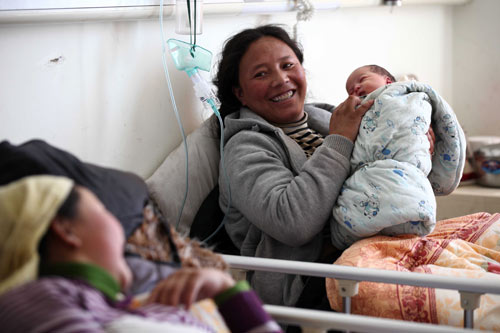 Tibetans choosing hospitals for childbirth