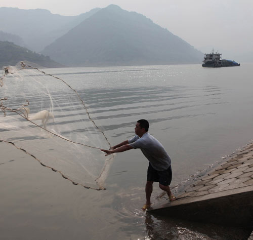 China to give more aid to those moved away from Three Gorges Reservoir