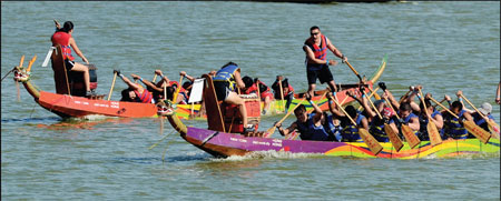 Dragon Boat Festival dazzles New Yorkers