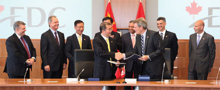 Major natural gas distribution deal signed