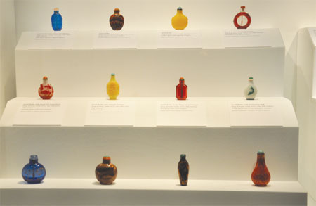 Snuff bottle 'gems' shown at the Met in NYC