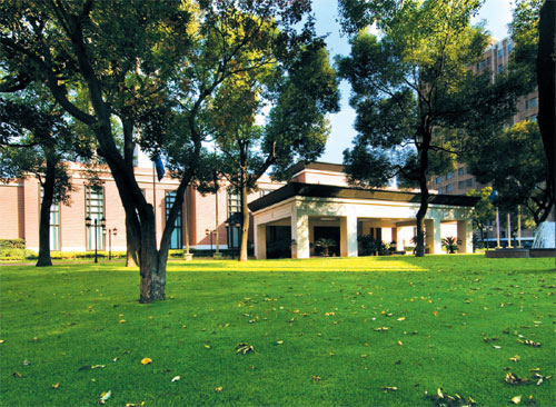 Historic hotels offer more than a view