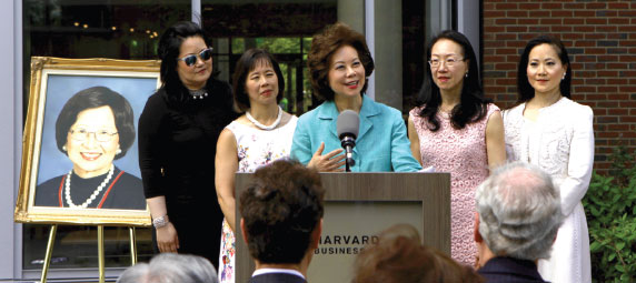 Trump names Chao to Transportation
