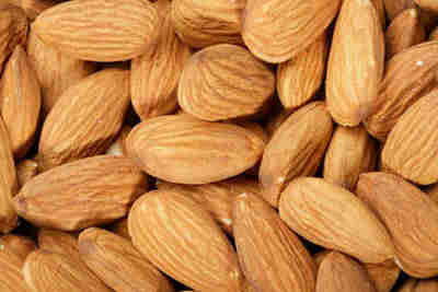 Five nuts to improve your physical quality in winter