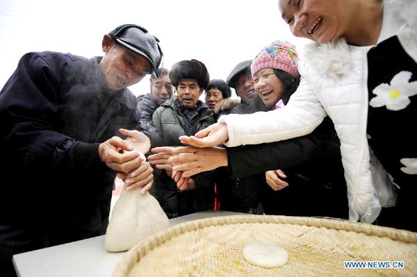 Traditional 'Ciba' for Spring Festival