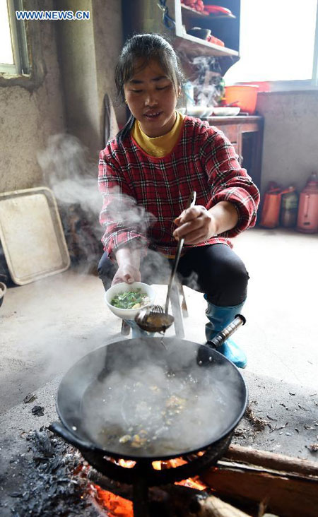 Tradition of drinking oleic tea in Guangxi