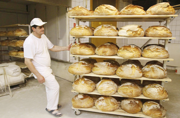 Freshly baked breads at Lipoti Bakery
