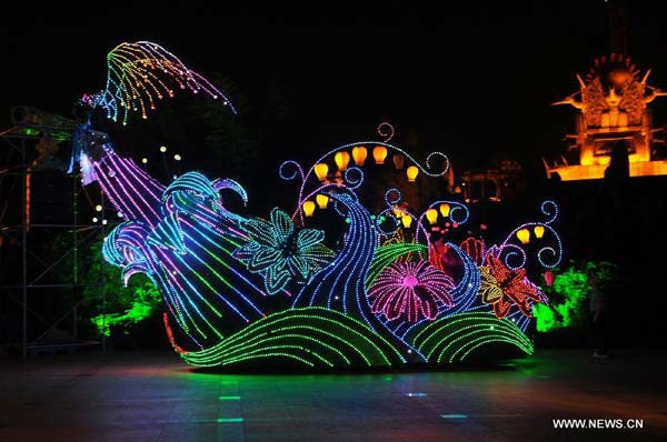 Float show kicks off during animation festival