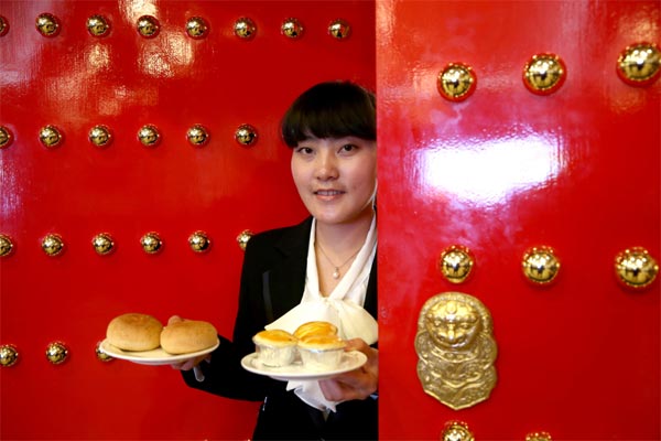 Moon cakes get new flavors