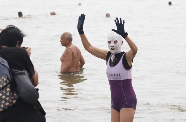 Ski masks become sea masks in Qingdao