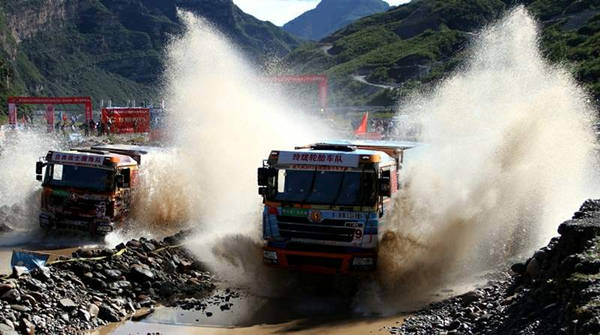 Truck racers show their mettle off-road