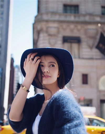 Street snaps of Gao Yuanyuan in New York