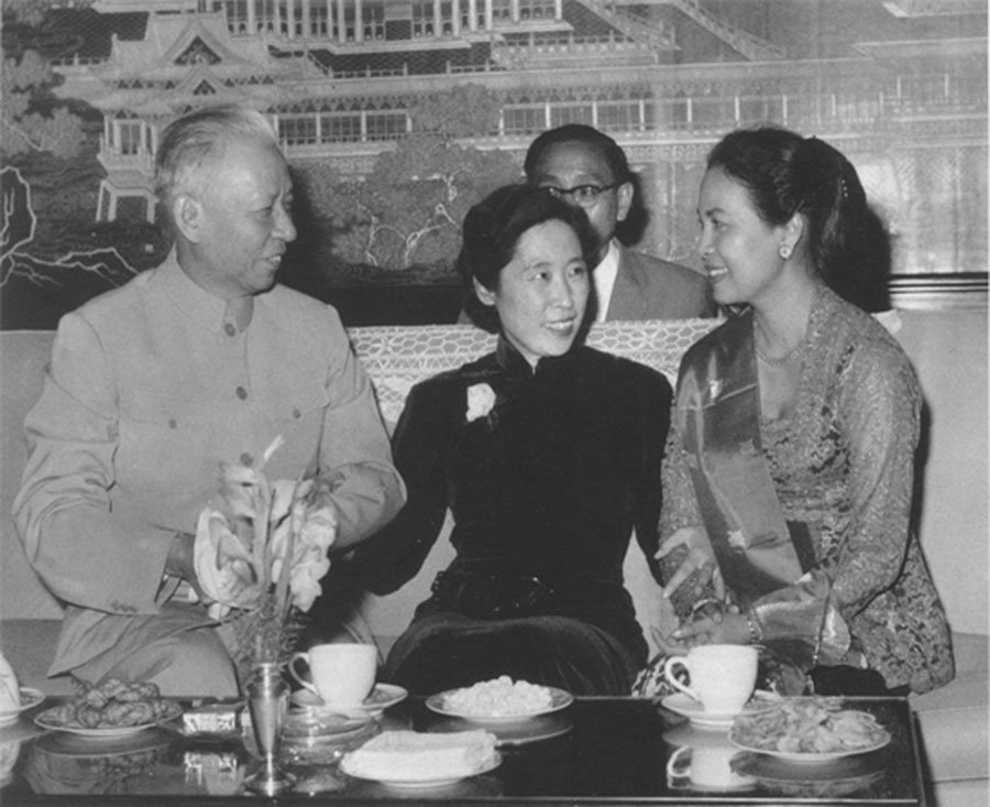 The first ladies of China in Qipao