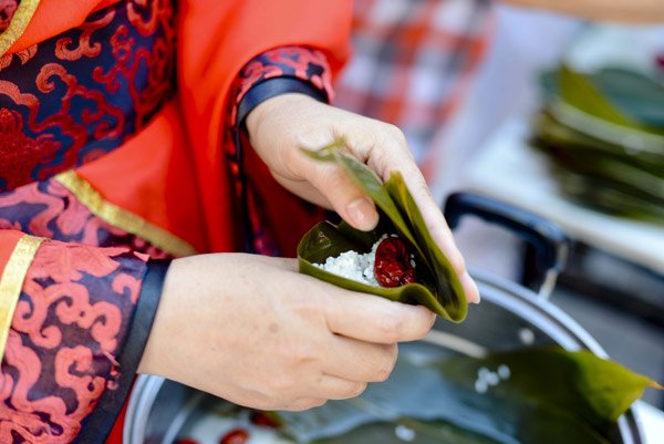 Let's make zongzi