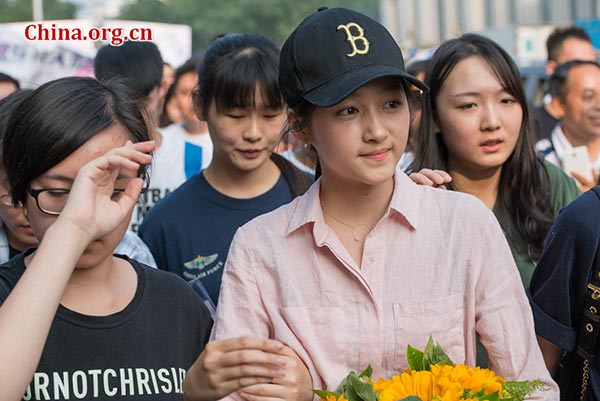 Rising star surrounded by fans after major exam