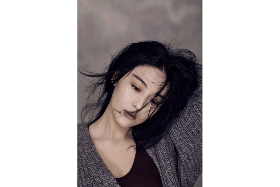 Actress Zhang Xinyu shoots for fashion photos