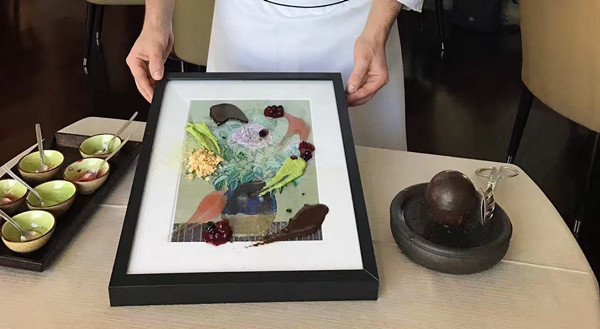 Italian chef honors Chinese artist by creating vivid dishes on canvas