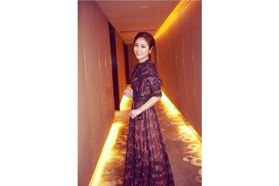 Actress Ruby Lin releases fashion photos
