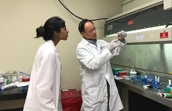Doctor brings AIDS vaccine project from US to Guizhou
