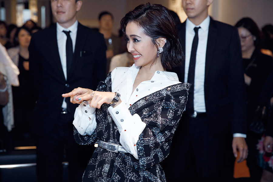 Pop singer Jolin Tsai releases fashion photos